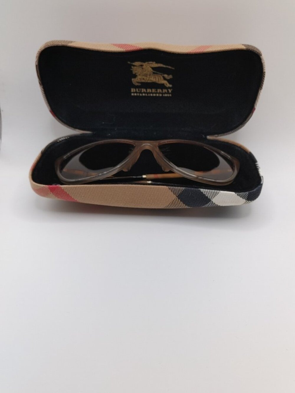 Burberry Women’s Cat-Eye Sunglasses – Model B 4117-A 3012/13 - Picture 8 of 14